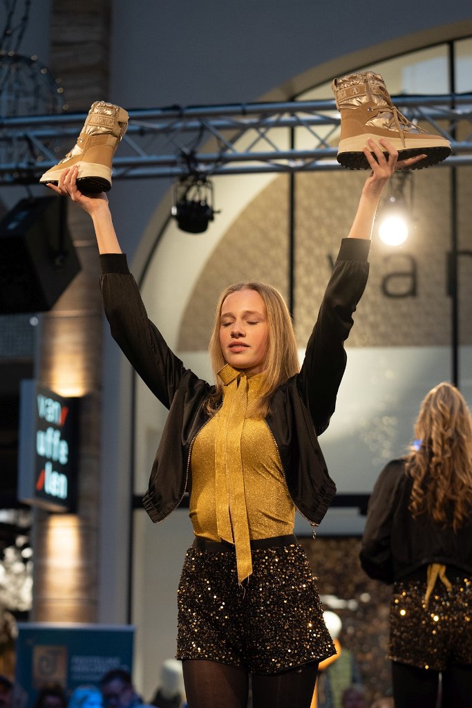 Modeshow 195.jpg